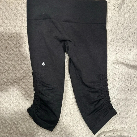 Lululemon leggings size 6 23 inch
Women's Charcoal - Picture 4 of 11